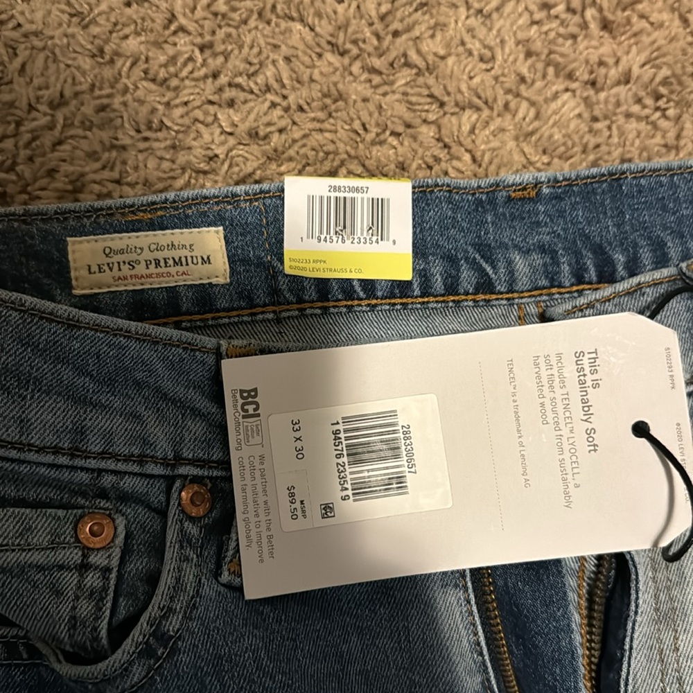 Levi’s - Picture 3 of 3